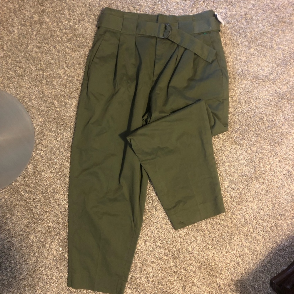 Banana Republic size 10 Olive ankle length Paperbag waist pants